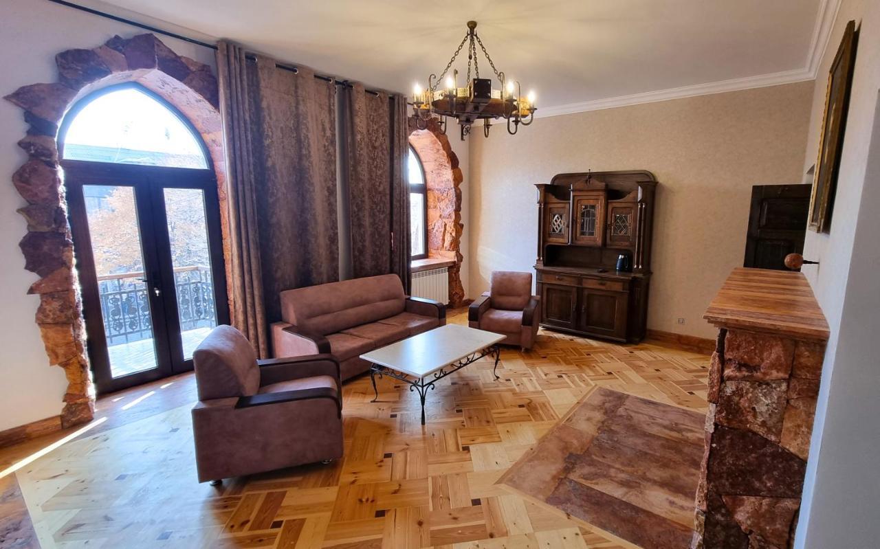 Via Gyumri Hotel ภายนอก รูปภาพ