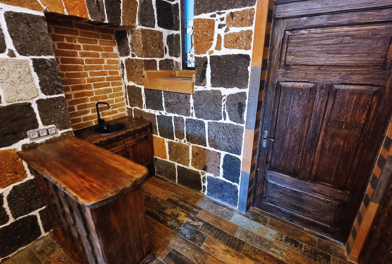 Via Gyumri Hotel ภายนอก รูปภาพ